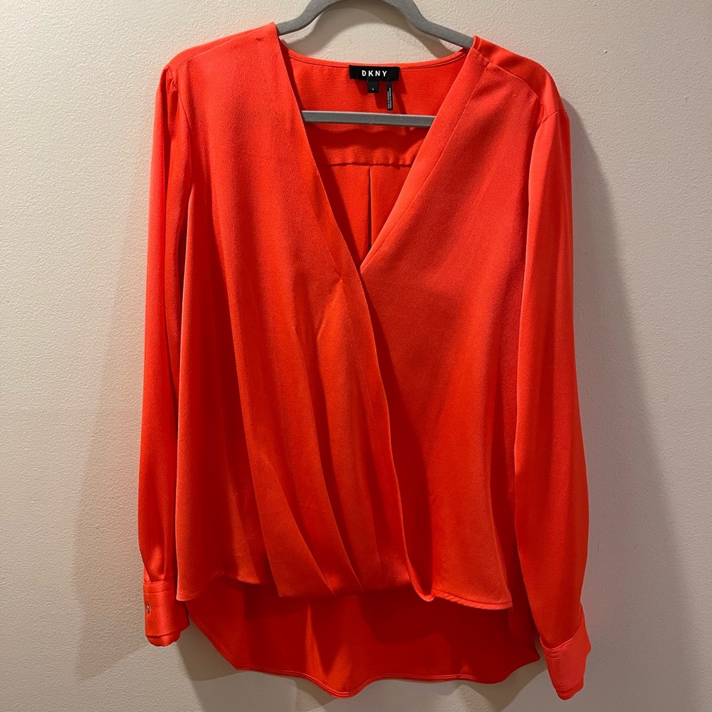 DKNY- Woman’s Long Sleeve Top- S